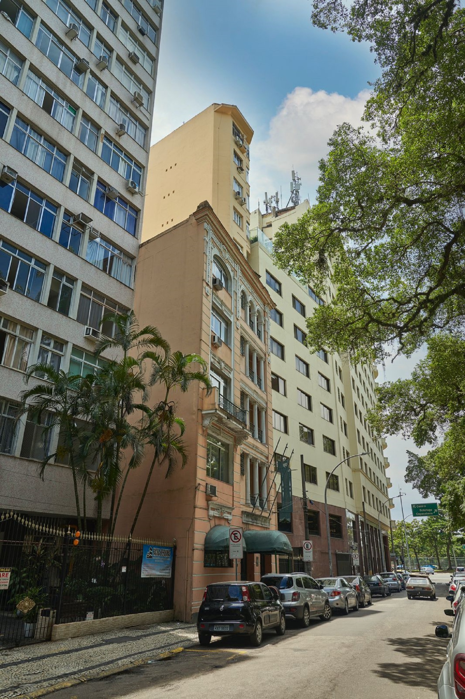 Hotel no Catete vai virar residencial com 16 unidades